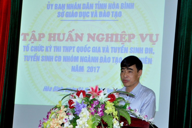 Nhà giáo Nguyễn Đức Lương - Phó Giám đốc Sở GD&ĐT phát biểu chỉ đạo tại Hội nghị tập huấn