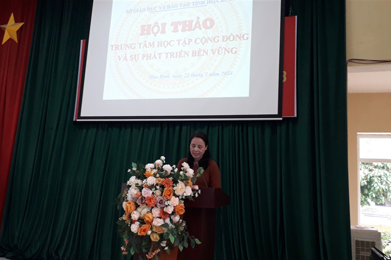 Đồng chí Đinh Thị Hường - Phó Giám đốc Sở GD&ĐT phát biểu chỉ đạo tại Hội thảo