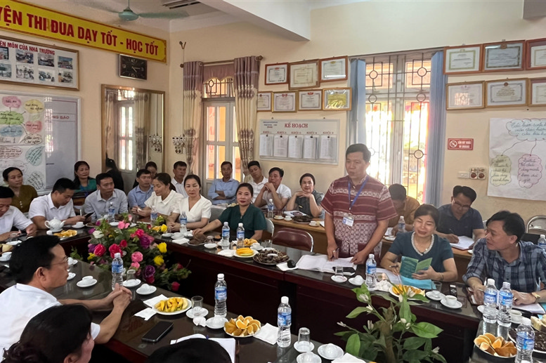 Đồng chí Nguyễn Đức Giang – Hiệu trưởng nhà trường chia sẻ kinh nghiệm xây dựng và tổ chức thực hiện mô hình