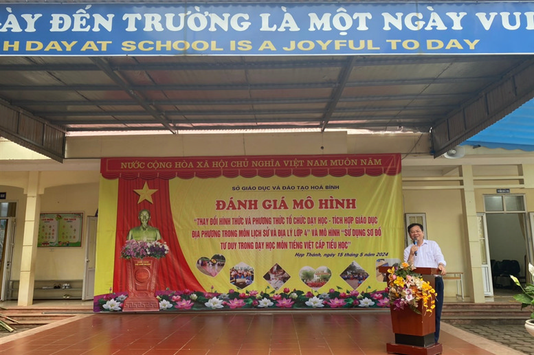 Nhà giáo Nguyễn Quang Minh, Phó Giám đốc Sở phát biểu chỉ đạo định hướng việc triển khai mô hình đổi mới sáng tạo trong quản lý dạy và học